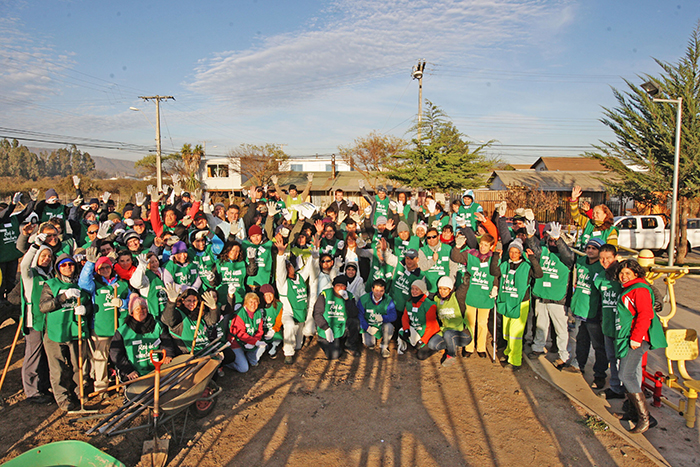 vecinos-casablanca-recuperan-espacio-publico-junto-a-fundacion-mi-parque-y-tresmontes-lucchetti